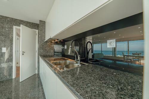 Apartamento Grand & Modern With Sea View By Homing