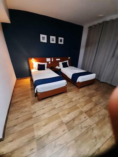 Crayons Hotel