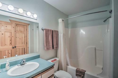 Peaceful Leadville Retreat With Covered Deck!