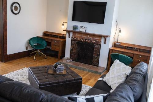 Honey Bee Manor In Monte Vista