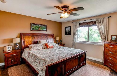 Hidden Valley Retreat With Foothill Views And A Large Yard