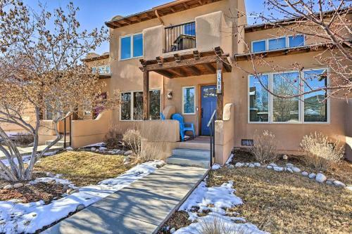 Pet-friendly Townhome With Grill And Mtn Views!