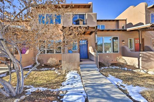 Pet-friendly Townhome With Grill And Mtn Views!