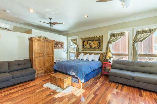 Lotus Mountain Suites - East Suite