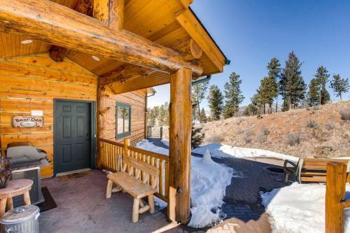 Pikes Peak Resort - Bear Den Cabin - Where Luxury And Wilderness Meet
