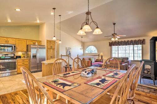 Quiet Woodland Park Home With Fire Pit And Deck!