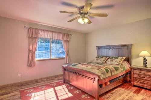 Quiet Woodland Park Home With Fire Pit And Deck!
