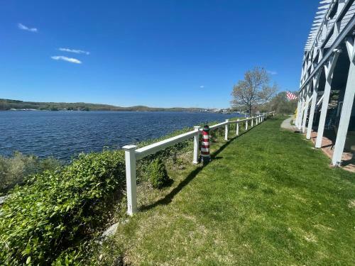 Apartamento Waterfront Home With A View