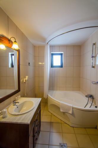 Hotel Complex Cheile Gradistei Moieciu