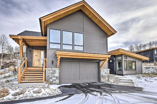 Luxurious Silverthorne Home With Patio Ski On-site!
