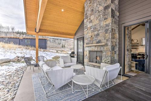 Luxurious Silverthorne Home With Patio Ski On-site!