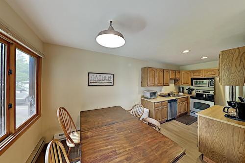 Ryan Culch Condo 6701