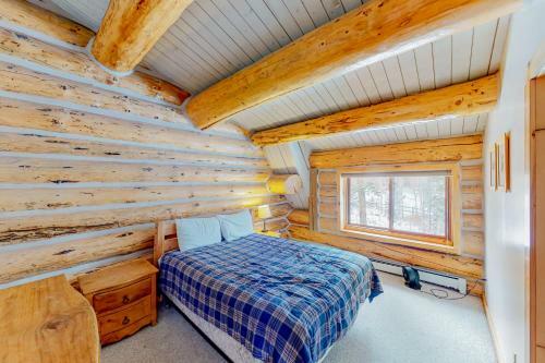 Boulder Cat Lodge