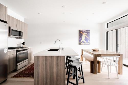 Luxe Mountain Condo - Located On The Blue River