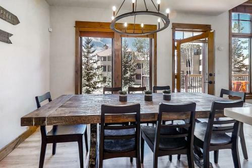 Eagleridge Townhomes 1455