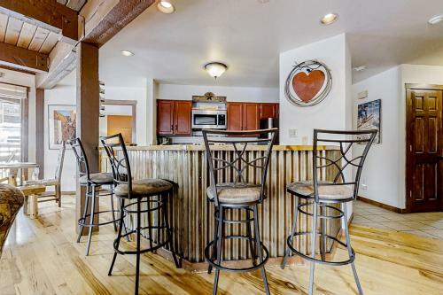 Lodge At Steamboat E105