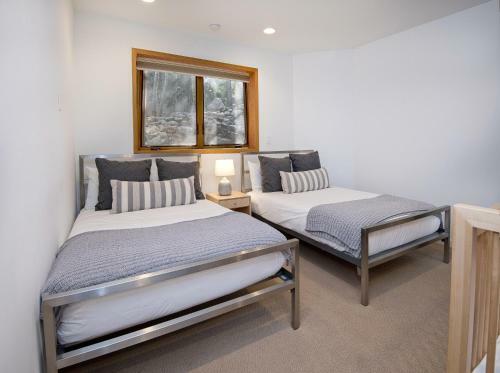 Vail Golfcourse Townhome #39 Townhouse