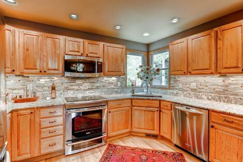 Best Location Eagle-vail, A/c, Great For 2 Families/groups -spacious Home