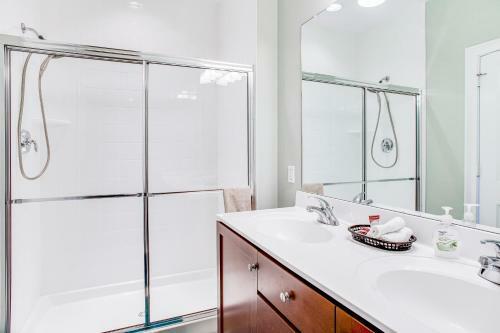 Heritage Village Townhomes -18833 Bethpage Drive