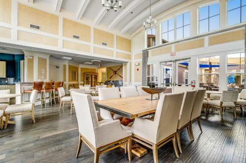 Bishops Landing -- 23310 Drum Creek