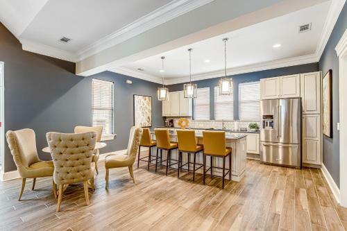 Bishops Landing --- 31502 Rockwood