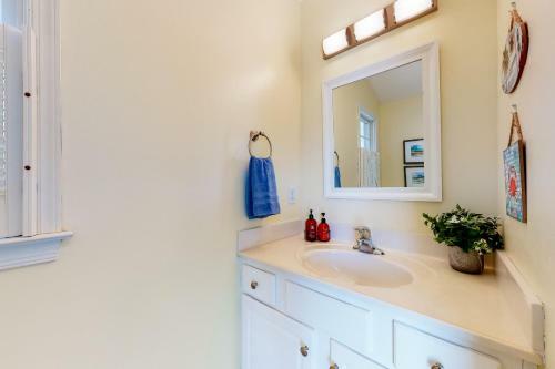 Bayville Shores -- 38004 Creek #1284