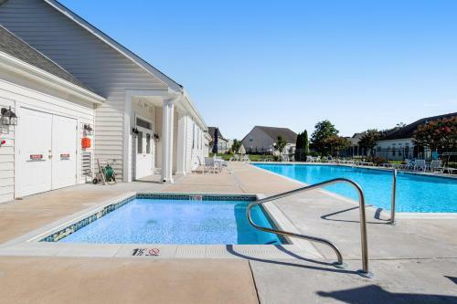 Bayview Landing -- 37992 Bayview