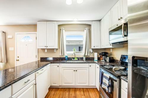 Keen-wik On The Bay --- 38219 Bayberry