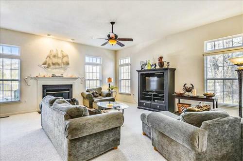 South Hampton -- 38239 Bridgehampton