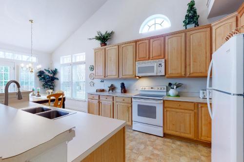 South Hampton -- 37995 East Chester