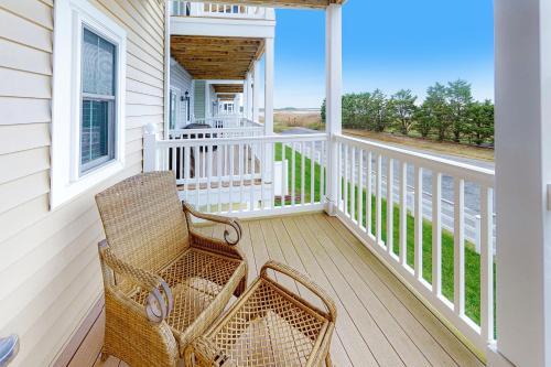 Sandy Cove -- 37682 Sandy Trap #903