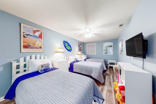 Bear Trap- 20 Village Green Dr