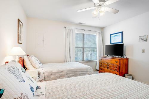 Bethany Bay --- 605 Crowley
