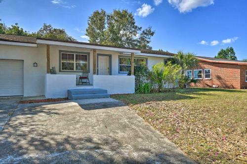 Bright, Pet-friendly Retreat In Avon Park!