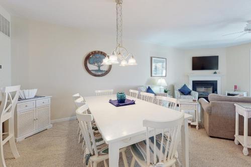 Salt Pond -- 15 Topsail Village
