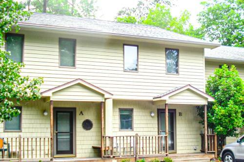 Sandy Pines -- 424b Sandy Pines