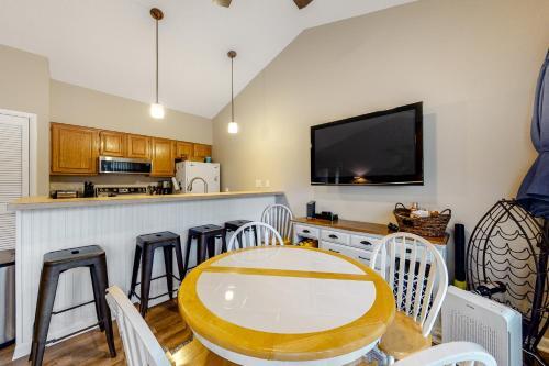 Sea Colony - 8801 Timberlake