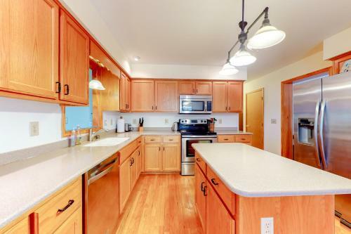 Salt Pond --- 729 Deer Leap Drive