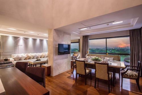 Hotel Summit Windmill Golf Residence