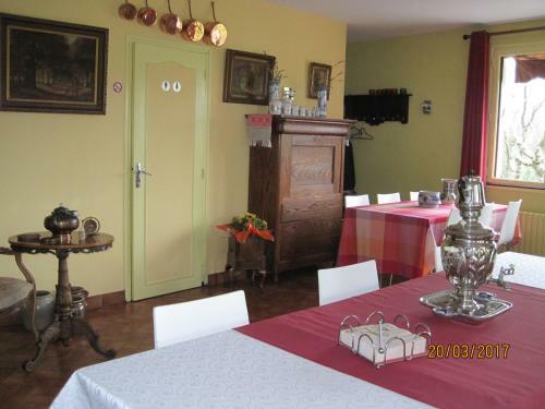 Hostal Hotel Le Commerce