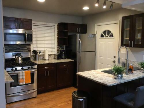 Spacious House Sleeps 5