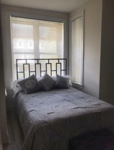 Columbia Suites