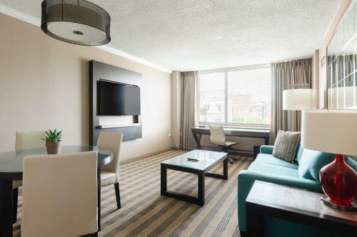 Hotel 2500 Penn, A Placemakr Experience
