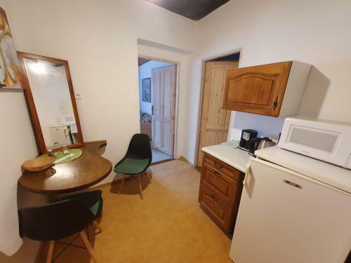 Hostal Apartm�ny Rej?tejn
