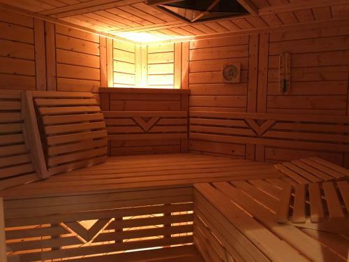 94 - Private Rooms