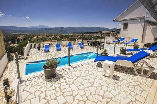Villa Holiday Home Leko