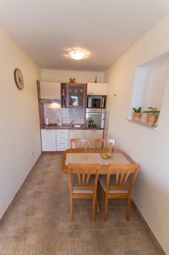 Villa Holiday Home Leko