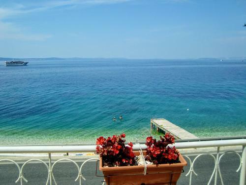 Apartment Sunshine Mali Rat-omis