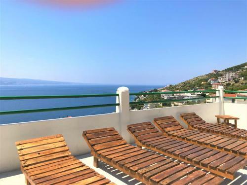 Adria Family & Friends Pool Apartments