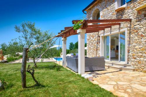 Villa Relax House Surrounded By Olives And Vineyard